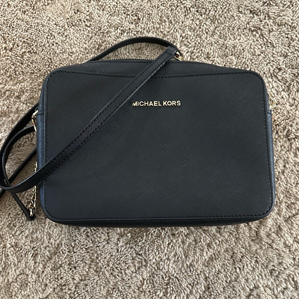 Michael Kors Jet Set Large Saffiano Leather Zip Crossbody